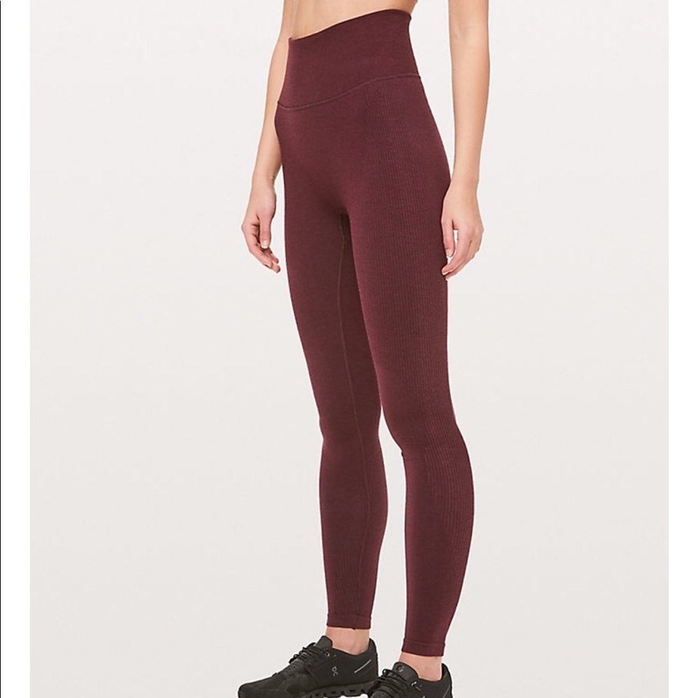 Lululemon Keep the Heat tight